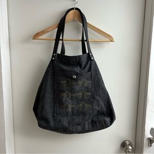 Smoking Lily Gray Felt Tote Bag with Honey Bee Screenprint